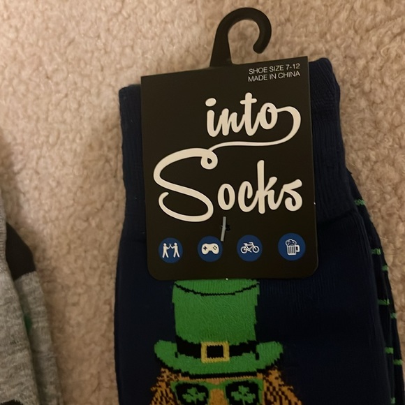 NWT  2  Socks - Picture 2 of 8